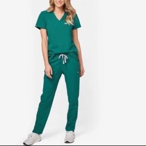 Figs • Kade Cargo Scrub Pants • Hunter Green • S/P